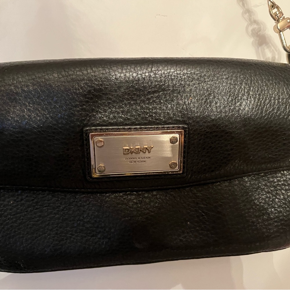 DKNY DONNA KARAN NEW YORK BLACK LEATHER CHAIN SHOULDER DOUBLE FLAP HANDBAG